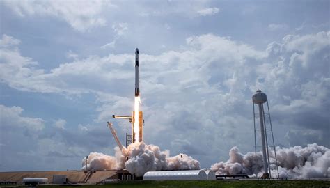 Spacex Falcon 9 Rocket Launches Crew Dragon Spacecraft With Nasa
