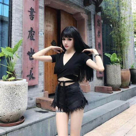 Kina Shen Fashion Dark Fashion Gothic Fashion