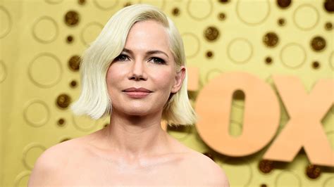 Report Michelle Williams Paid Less Than 1 000 Mark Wahlberg 1 5m To Reshoot Same Film