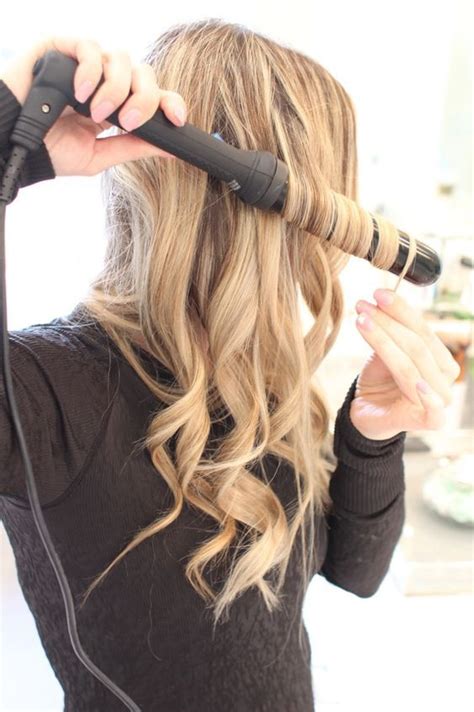 How To Curl Your Hair With A Wandcurlswet Brushcurling Wandhair