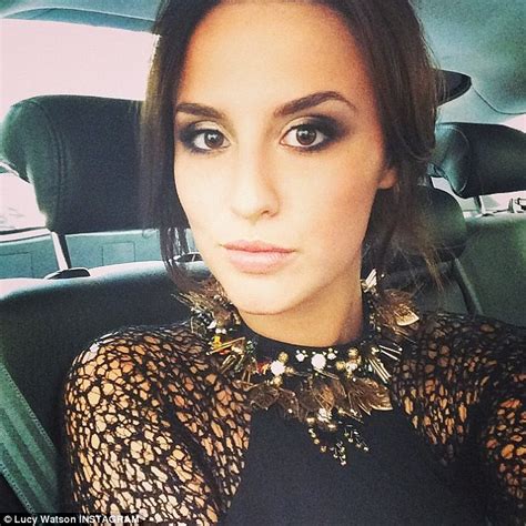 Lucy Watson Leads Tv Stars Taking Selfies At Tv Choice Awards Daily