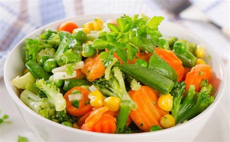 ¿cómo Se Hace La Ensalada De Verduras Al Vapor Receta Fácil Y Rápida
