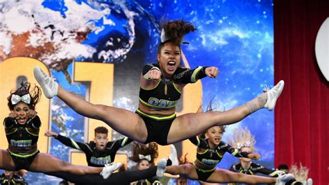 4 Ways To Add Some Lift To Your Jumps This Summer Inside Cheerleading Magazine