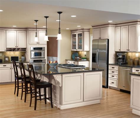 The simple lines of avalon flat panel cabinet doors lend a stylish serenity that works well with both aristokraft. Aristokraft Kitchens