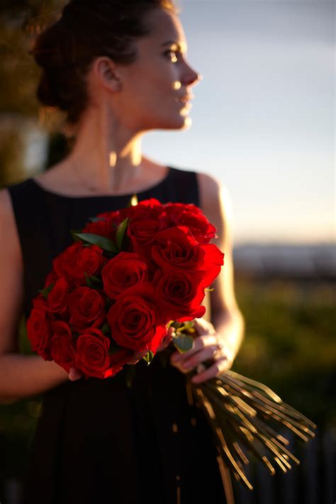 Luckily, there are plenty of flowers that attract butterflies! What Kind of Flowers Do Women Like?