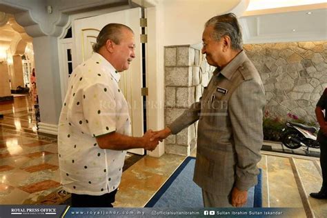 Although zahid did not specifically name dr mahathir, he referenced the former prime minister's catchphrase as well as his 22 years in power. Perjumpaan Mahathir dengan Tuanku Sultan Johor - Malaysia ...