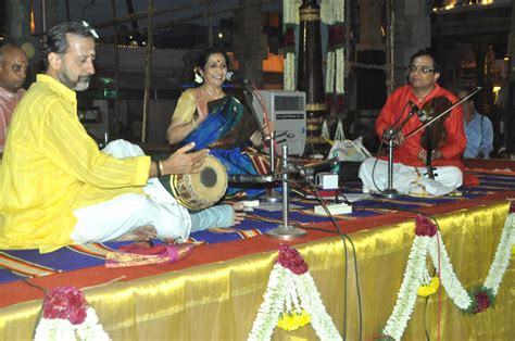 Mylapore Times Aruna Sairam Performs At Sri Kapali Temple