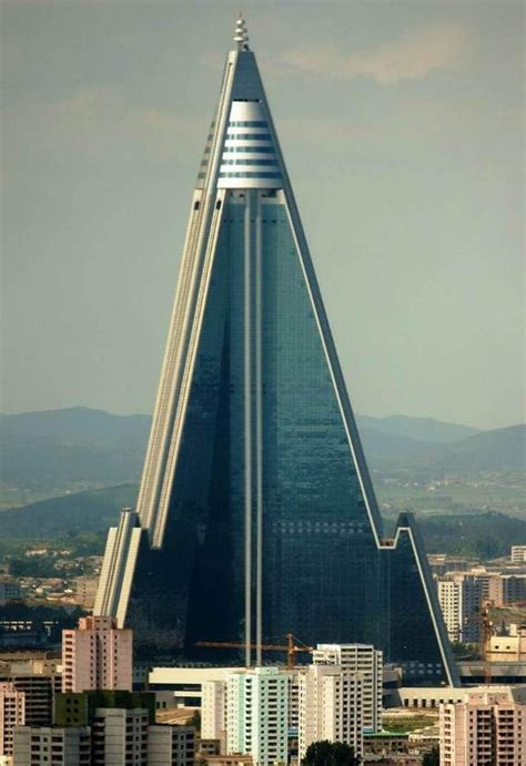 Ryugyong Hotel Skyscraper In Pyongyang Skyscraper Futuristic