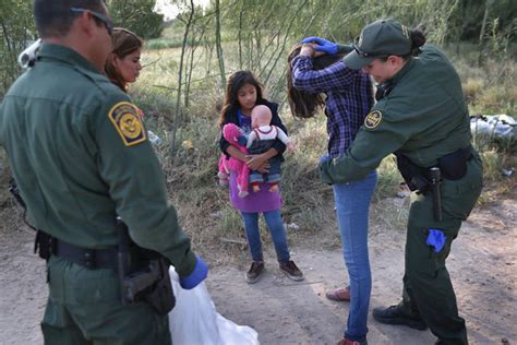 Rate Of Girls Crossing Us Mexico Border Alone Outpaces Boys Study