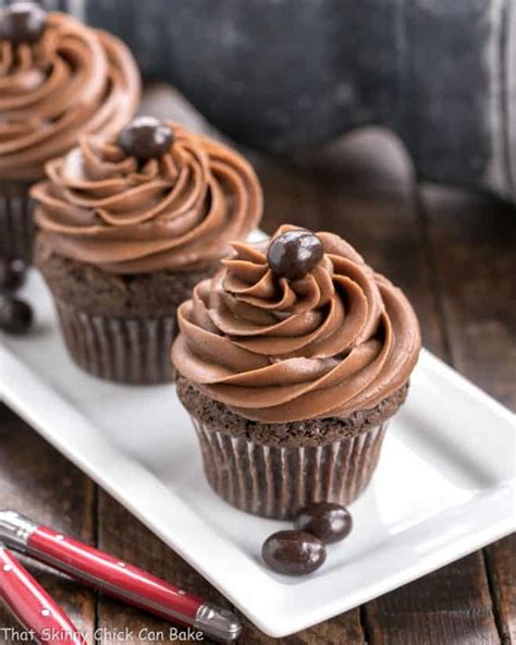 Frosted Chocolate Mocha Cupcakes That Skinny Chick Can Bake