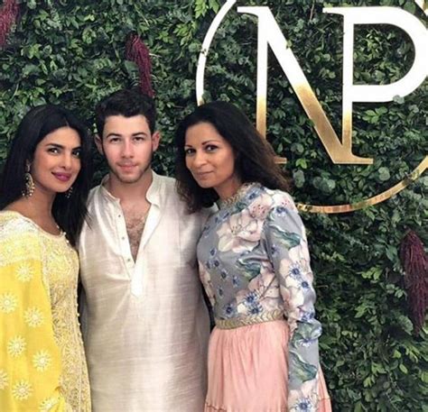 Priyanka Chopra Nick Jonas Engaged See Pics Highlights Bollywood