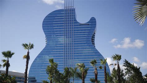 Hard Rock Opens Worlds First Guitar Shaped Hotel Chicago Sun Times