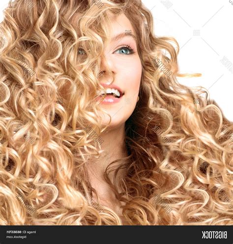 20 Best Lush And Curly Blonde Hairstyles
