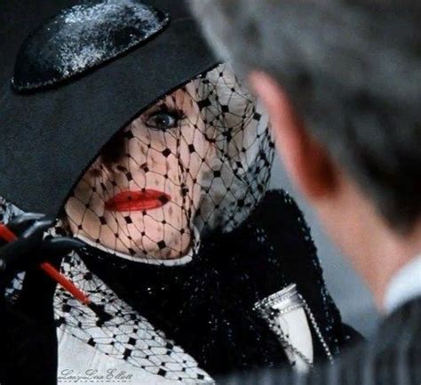 Есть ощущение, что похожий вайб у ее промокампании: Pin by Lady Z. on Once Upon a Time in 2020 | Cruella ...