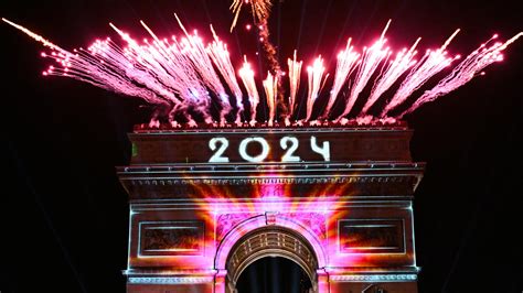 Nouvel An Sur Les Champs Élysées Le Passage à 2024 Sous Le Signe Des Jo De Paris