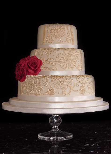 Vanilla Vintage Style Wedding Cake