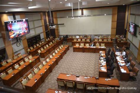 Anggota mpr terdiri dari anggota dpr dan dpd yang dipilih secara langsung oleh rakyat. Kenali, ini tugas dan wewenang Dewan Perwakilan Rakyat