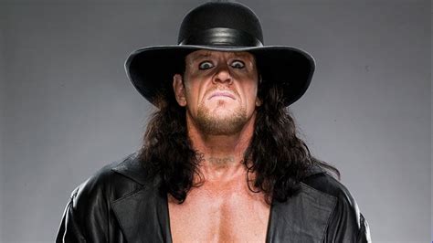 Wwe Noticias The Undertaker En El Backstage De Smackdown Live The Revival Pide Una Suspensi N