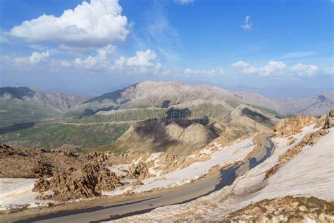 Howraman Tal Mit Typischem Kurdischem Dorf In Zagros Berg Kurdistan