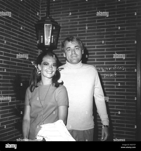 Natalie Wood And Fiance Richard Gregson In Front Of The Club Daisy