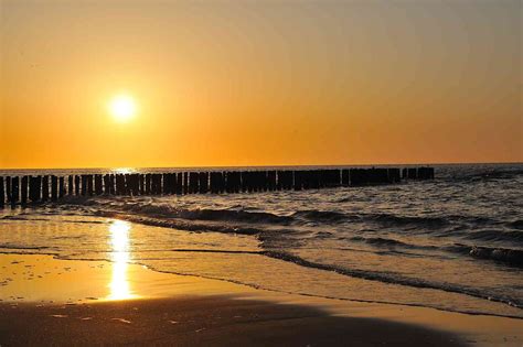 Former railway station in the netherlands. Am Strand von Oostkapelle Holland 2 Foto & Bild ...