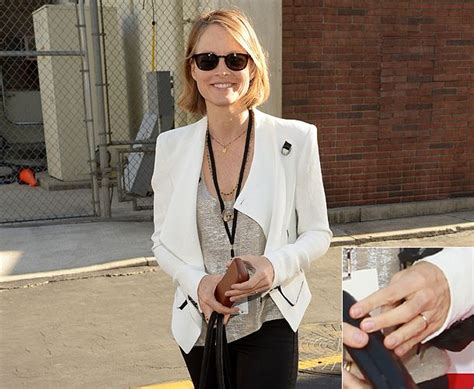 Jodie Foster Shows Off Wedding Ring After Marrying Ellen Degeneres Ex Girlfriend Jodie Foster