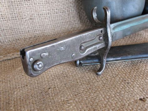 WWI German Ersatz Bayonet, M1915 Feldflasche | Collectors Weekly