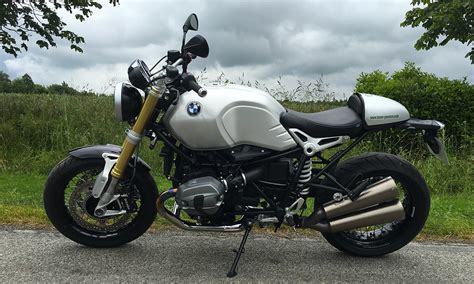 Easily connect with your local bmw dealer and get a free quote with view the price list table below to see the srp prices of the entire range of bmw r nine t pure 1200, and special promo offers available. BMW Nine-T Heritage : Le vintage de demain