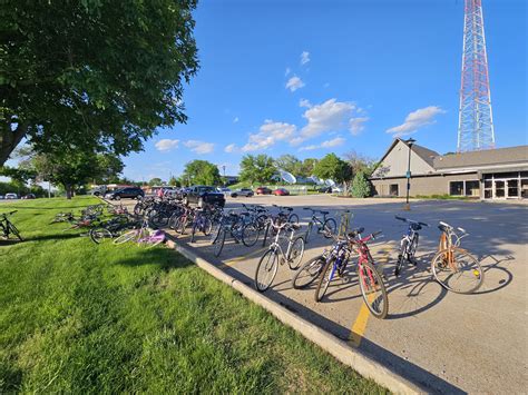 KLKN viewers donate 450 bicycles to the Lincoln Bike Kitchen