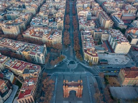 Subsequent failure to embrace the mercantile and industrial revolutions caused the country to fall behind britain, france, and germany in economic and political power. Spain vs. Portugal: Which Should You Visit? - Slight North