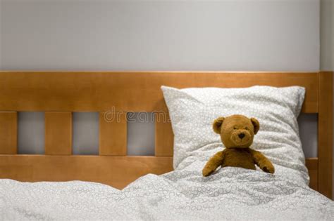Teddy Bear In Bed Soft Toy In Bed Stock Image Image Of Lifestyle