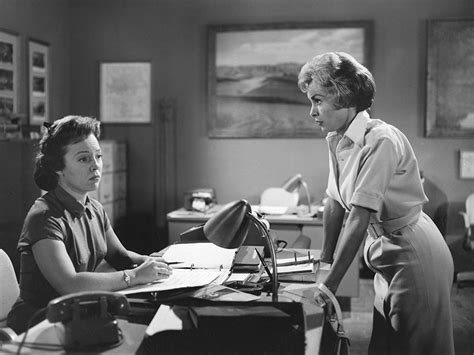 Psycho Patricia Hitchcock And Janet Leigh 1960 Paramount Movie Guide Janet Leigh Picture Movie