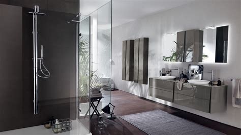 Piatto doccia, specchi, mensole, tessili bagno, set da bagno. ARREDO BAGNO ROMA CIMINELLI CASA funzionalità e design ...
