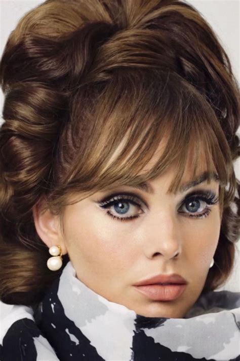 Iconic 60s Makeup Tutorial🍂 60s Makeup And Hair Twiggy Makeup 60s