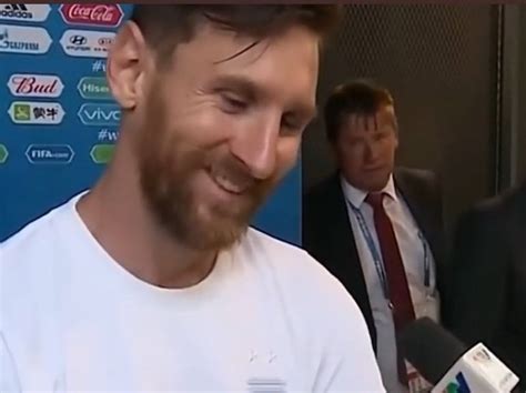 Barça Worldwide On Twitter Thread → Story Of Messi And The Reporter Who Gave Him The Red Ribbon