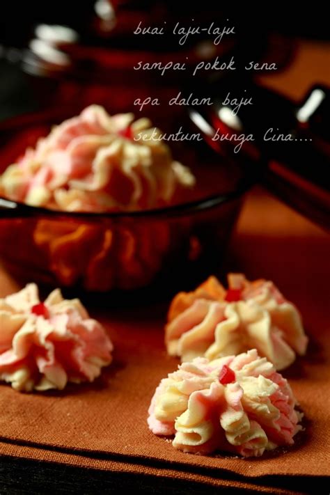 Sebagian juga sudah dapat ditemukan di toko2 online dengan penjual yang terpercaya. masam manis: BISKUT BUNGA CINA