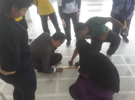 Berbicara tentang klinik pergigian ecosmile merupakan klinik pergigian yang pertama di ecohil taipan yang terletak di atas klinik damai & berhampiran dengan tesco semenyih. KURSUS PENERAPAN BUDAYA KORPORAT DAERAH PERAK TENGAH TAHUN ...