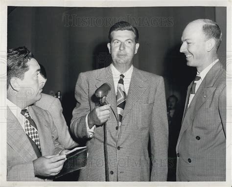 Don Mcneill Gives Bill Odom T On Breakfast Club Reynolds 1947