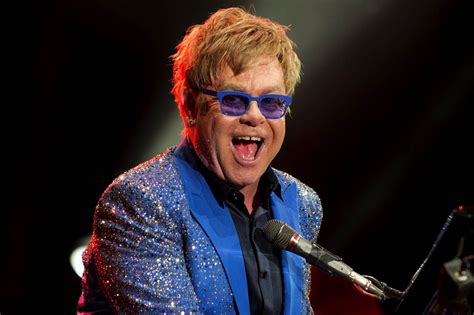 Pompei è Febbre Per Larrivo Di Elton John Biglietti Anche A Oltre