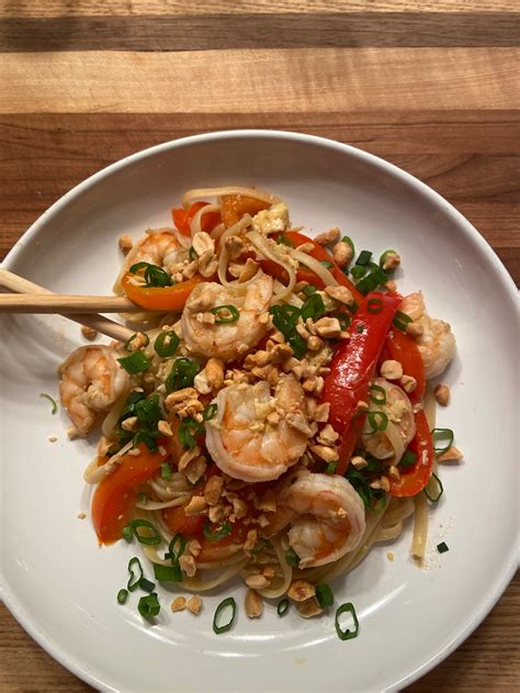 Spicy Thai Noodle Bowl Fustinis Oils And Vinegars