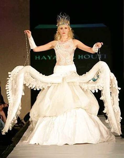 17 Of The Most Wtf Wedding Dresses Ever