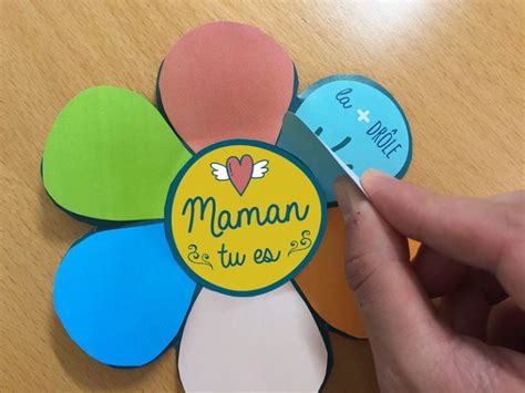 Bricolage printemps, activité manuelle enfant, jeux enfants, travaux manuels, bricolage enfant, activite. Ma carte à construire pour la fête des mères | Carte fête ...