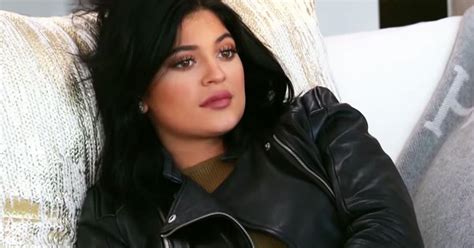 Kylie Jenner Cant Stop Crying Amid Pregnancy