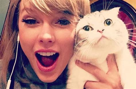 Taylor Swift Throwback Thursday Taylor And Her Cat Olivia