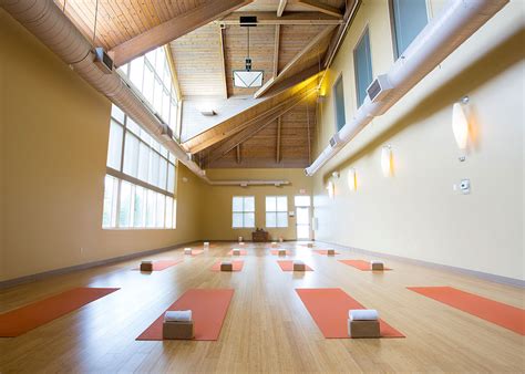 Moksha yoga center 700 n. Avani Yoga Studio - Sky Fitness Center in Buffalo Grove