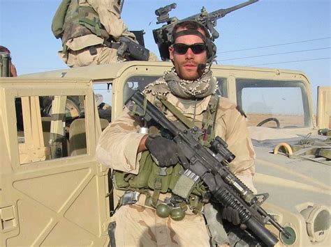 A Former Navy Seal Explains How To Escape A Dangerous Situation