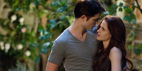 Most Romantic Edward And Bella Moments In Twilight