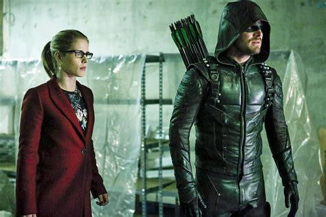 Arrow Gets Close To Prometheus In New 2017 Premiere Photos