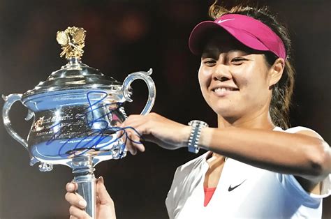 Li Na Autographed Photograph Chinese Tennis Superstar