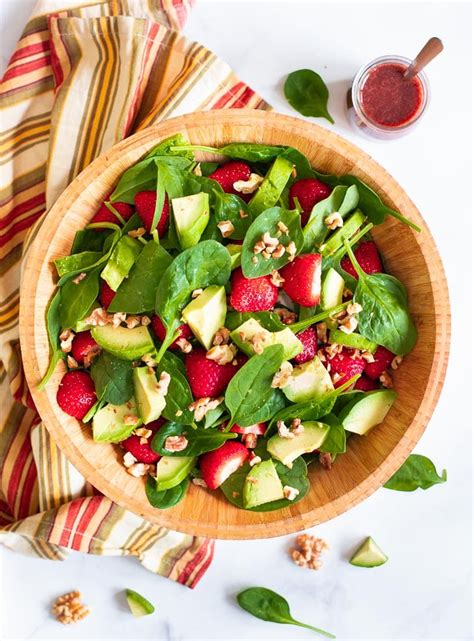 Place all ingredients in large serving bowl. Strawberry Spinach Salad - A Virtual Vegan